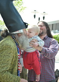 verminsupremekissesbaby042512_opt